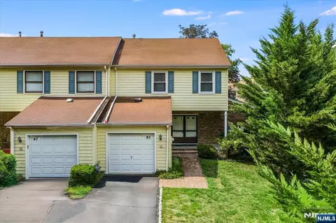 85 Lexington Ln, Wayne, NJ 07470 photo 1