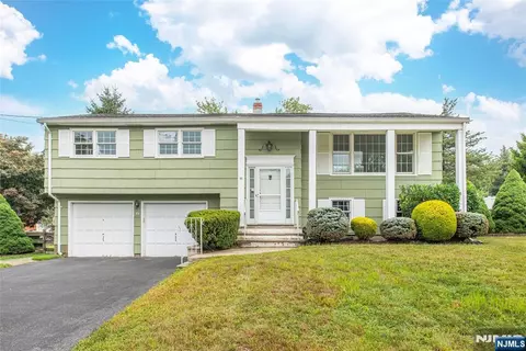 11 Kimberly Pl, Wayne, NJ 07470 photo 1