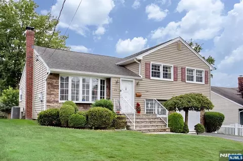 124 Reid Ave, Bergenfield, NJ 07621