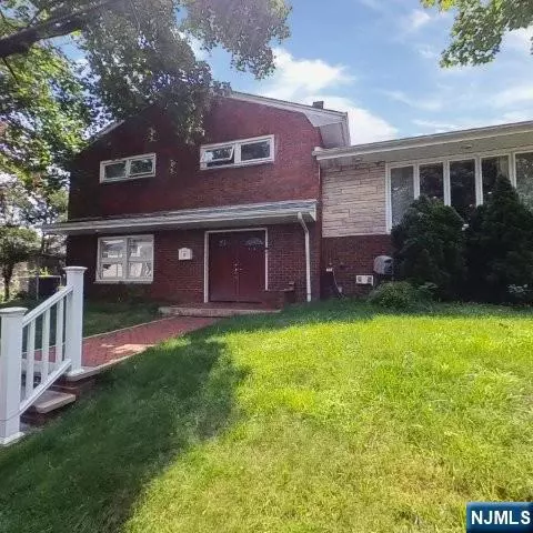 11 Rossett St, Englewood Cliffs, NJ 07632