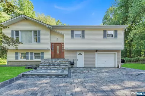 40 Newark Ave, Wayne, NJ 07470 photo 1