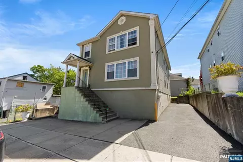 40-42 9th St, Paterson, NJ 07522
