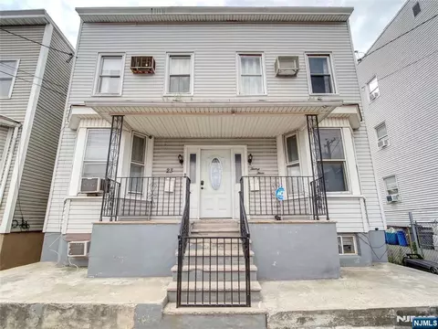 23 Foundry St, Newark, NJ 07105