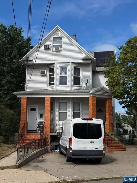101 North St, Bayonne, NJ 07002