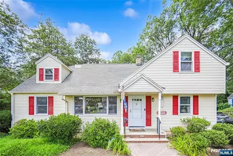 535 Lafayette Ave, Wyckoff, NJ 07481