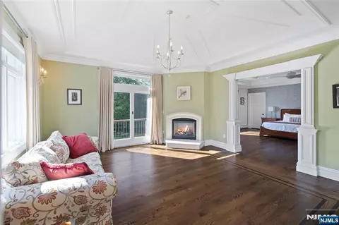 Bedroom - 417 Route 9w, Alpine, NJ 07620 photo 1 of 6