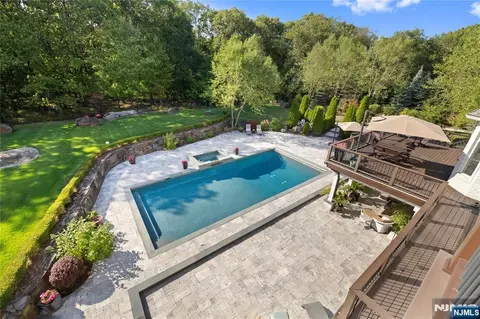 Exterior - 417 Route 9w, Alpine, NJ 07620 photo 6 of 10