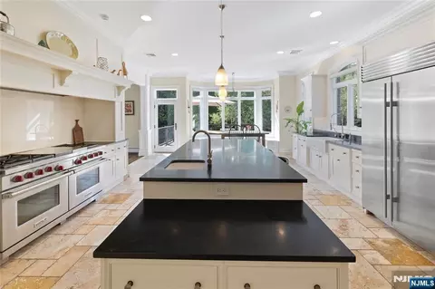 Kitchen - 417 Route 9w, Alpine, NJ 07620 photo 2 of 3