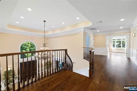 Entry Way - 417 Route 9w, Alpine, NJ 07620 photo 4 of 6