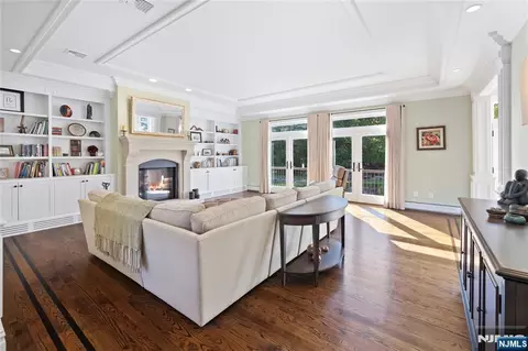 Living - 417 Route 9w, Alpine, NJ 07620 photo 1 of 1