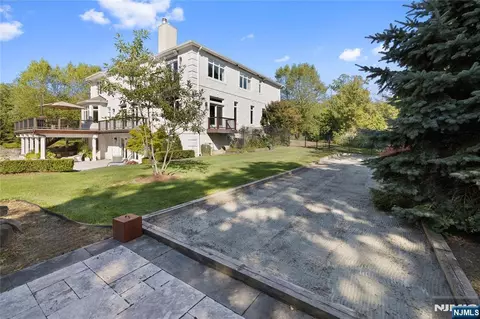 Exterior - 417 Route 9w, Alpine, NJ 07620 photo 7 of 10
