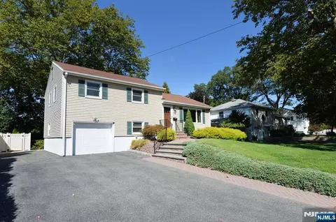 557 Forest Ave, Paramus, NJ 07652 photo 1