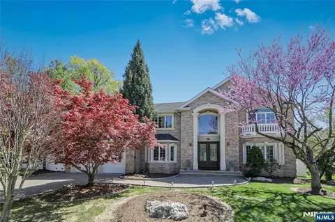 278 Starling Ct, Paramus, NJ 07652 photo 1