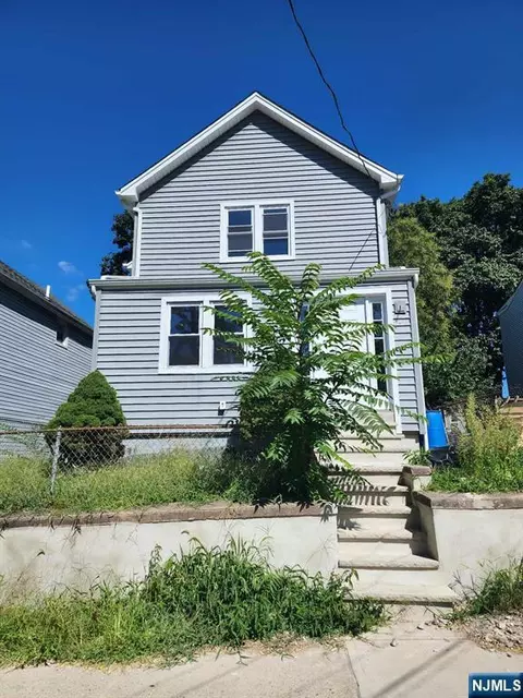 262 Sherman St, Passaic, NJ 07055