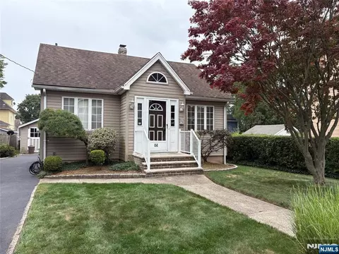 64 Madison Ave, Bergenfield, NJ 07621