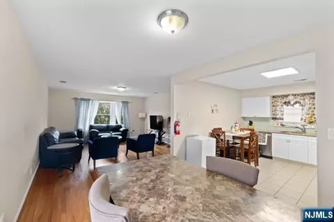 43 Crane St, Newark, NJ 07104