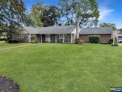 479 Grove St, Clifton, NJ 07013