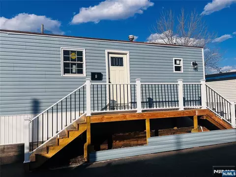 4 Metro Ave, Moonachie, NJ 07074