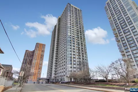 200 Old Palisade #PH4/5, Fort Lee, NJ 07024