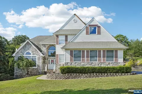 13 Stone Hill Rd, Wayne, NJ 07470 photo 1