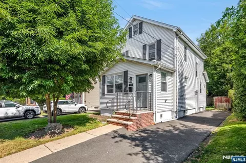 11 Holland Ave, Demarest, NJ 07627