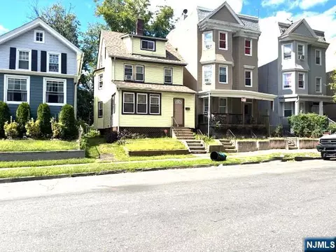 141 Shepard Ave, East Orange, NJ 07018