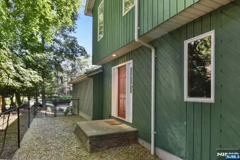 103 Northwood Ave, Demarest, NJ 07627