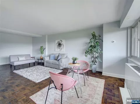 377 S Harrison St, East Orange, NJ 07018