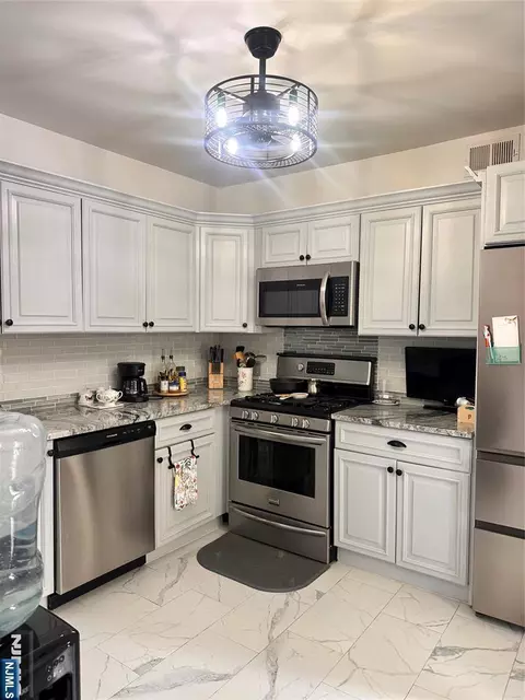 159 Anderson Ave, Wallington, NJ 07057