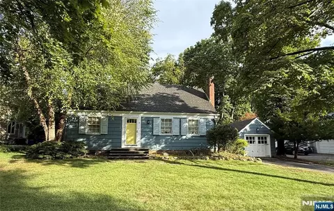 16 John St, Demarest, NJ 07627