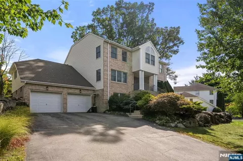 6 Fox Hill Dr, Wayne, NJ 07470 photo 1