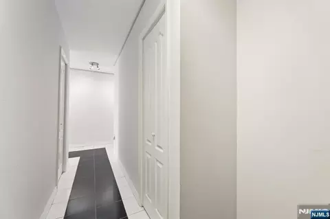 Entry Way - 151 Prospect Ave #18A, Hackensack, NJ 07601 photo 4 of 4