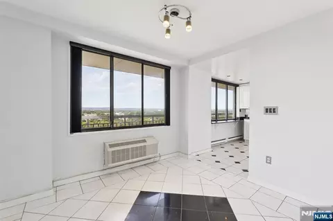 Dining - 151 Prospect Ave #18A, Hackensack, NJ 07601 photo 1 of 1