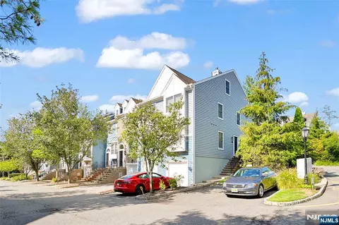 659 Richmond Ct #659, Ramsey, NJ 07446