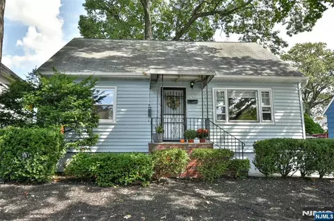 71 9th Ave, Hawthorne, NJ 07506