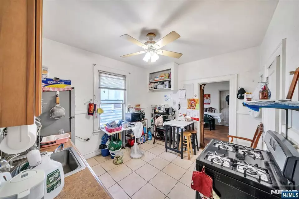 Entry Way - 688 Passaic Ave, Nutley, NJ 07110 photo 2 of 3