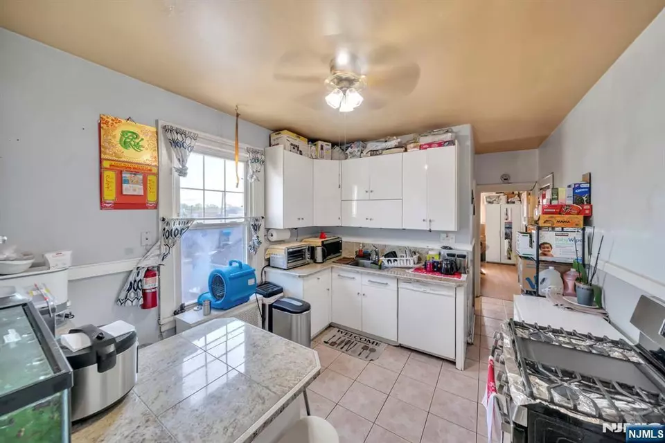 Kitchen - 688 Passaic Ave, Nutley, NJ 07110 photo 3 of 5