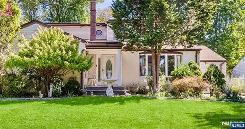 766 7th Ave, River Edge, NJ 07661