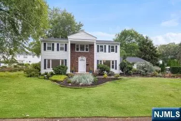 506 Salem St, Paramus, NJ 07652 photo 1