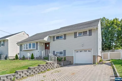 7 Luisser St, Clifton, NJ 07012