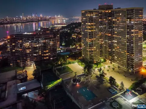 200 Winston Dr #2403, Cliffside Park, NJ 07010