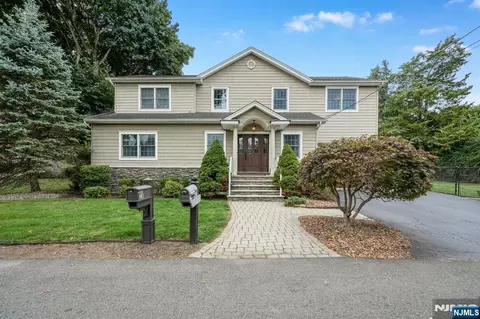 29 Montville Ave, Montville, NJ 07045