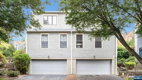 39 Tanager Ct, Wayne, NJ 07470 photo 1