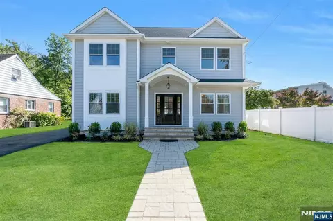 204 Woodland Rd, New Milford, NJ 07646