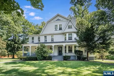 163 Park St, Montclair, NJ 07042