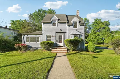 140 River Edge Ave, New Milford, NJ 07646