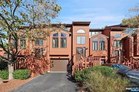 16 Sherry Ln #38, Saddle Brook, NJ 07663