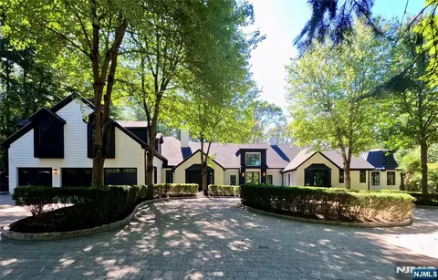 4 Duck Pond Rd, Alpine, NJ 07620