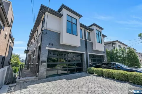1238 River Rd, Edgewater, NJ 07020