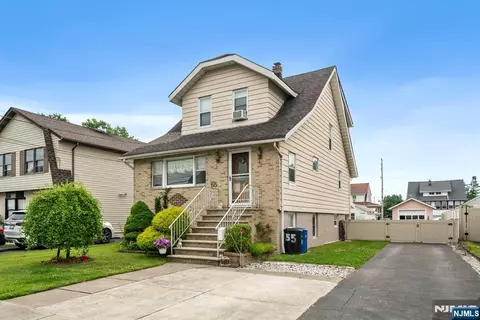 55 Prospect Ave, Little Ferry, NJ 07643